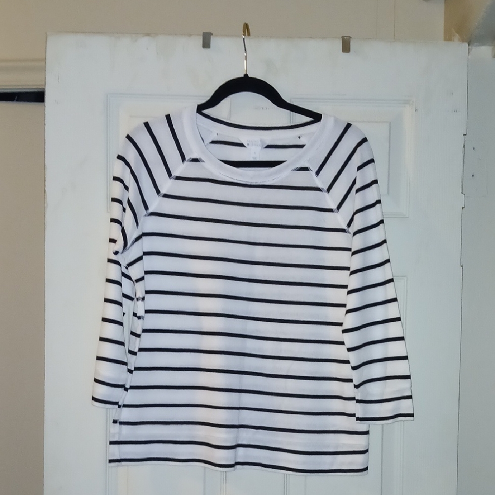 WOMEN'S SWEATER